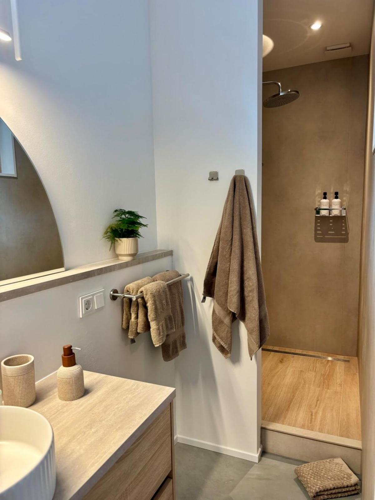 Apartamento Het Klaslokaal In De Oude School Met Tuin *